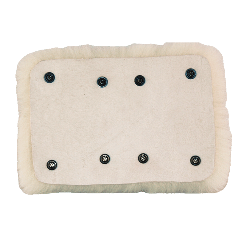 Het Christ neusbontje bevestig je eenvoudig met extra sterke drukkers.