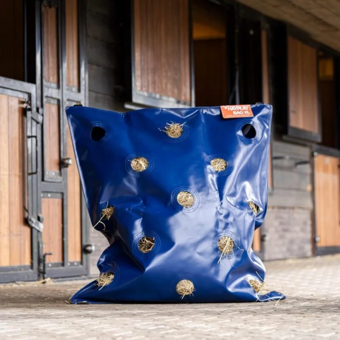 HayPlay ButtonBag bij de stal