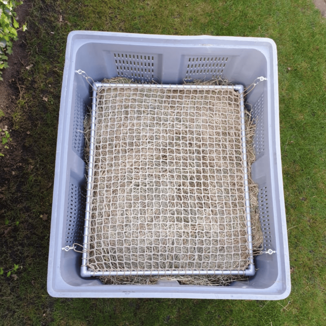 Bak met bevestigingsset en slowfeederrek