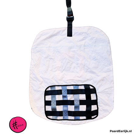 Heica Saggy hayfeeder voorkant